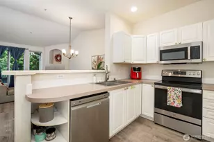 12712 Admiralty Way, Everett, WA 98204 - Photo 5