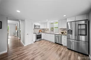 12302 SE 46th Ct, Bellevue, WA 98006 - Photo 7