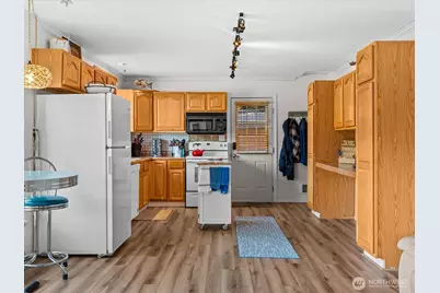 6819 Olive Avenue, Stanwood, WA 98292 - Photo 17