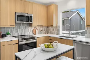 533 B N 70th St, Seattle, WA 98103 - Photo 7