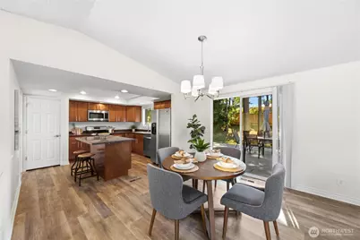 6215 122nd Avenue SE, Bellevue, WA 98006 - Photo 9