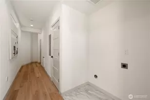 7013 9th Ave NE, Seattle, WA 98115 - Photo 17