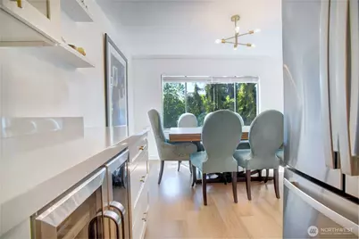 4545 Sand Point Way NE #302, Seattle, WA 98105 - Photo 5