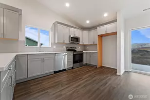 924 La Vista Dr, Warden, WA 98857 - Photo 5