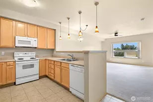 516 Darby Dr, Bellingham, WA 98226 - Photo 9