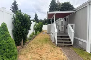 210 37th St SE, Auburn, WA 98002 - Photo 3