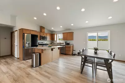 2468 3rd Street SE, East Wenatchee, WA 98802 - Photo 11
