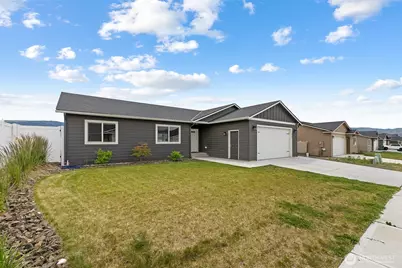2468 3rd Street SE, East Wenatchee, WA 98802 - Photo 3