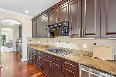 1006 N 28th Place, Renton, WA 98056 - Photo 11