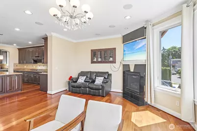 1006 N 28th Place, Renton, WA 98056 - Photo 5