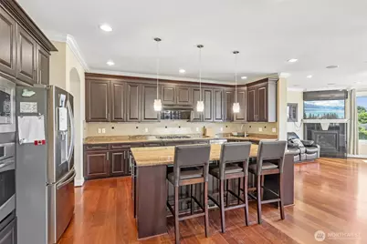 1006 N 28th Place, Renton, WA 98056 - Photo 9