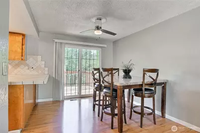 707 Alvord Avenue N, Kent, WA 98031 - Photo 9