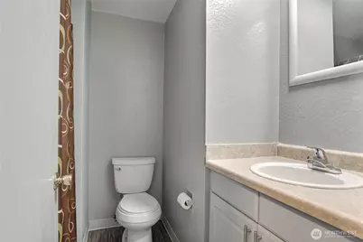707 Alvord Avenue N, Kent, WA 98031 - Photo 21