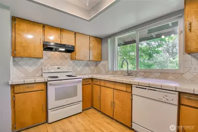707 Alvord Avenue N, Kent, WA 98031 - Photo 11