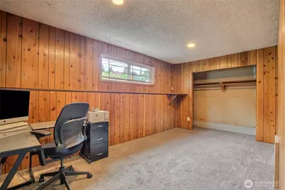 707 Alvord Avenue N, Kent, WA 98031 - Photo 17
