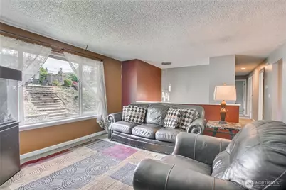 707 Alvord Avenue N, Kent, WA 98031 - Photo 7
