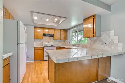 707 Alvord Avenue N, Kent, WA 98031 - Photo 5