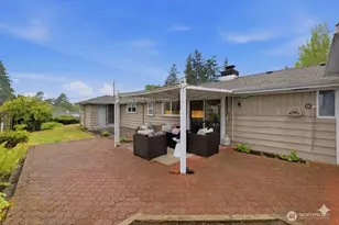 24303 59th Ave W, Mountlake Terrace, WA 98043 - Photo 35