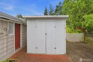 24303 59th Ave W, Mountlake Terrace, WA 98043 - Photo 37