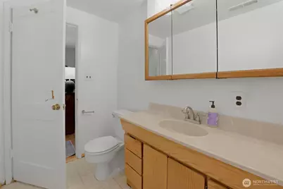 24303 59th Avenue W, Mountlake Terrace, WA 98043 - Photo 19
