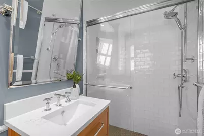 3657 W Viewmont Way W, Seattle, WA 98199 - Photo 25