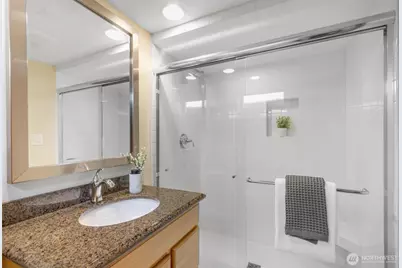 3657 W Viewmont Way W, Seattle, WA 98199 - Photo 31