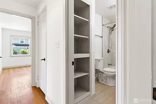 9701 Dayton Ave N, Seattle, WA 98103 - Photo 21