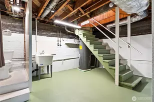 9701 Dayton Ave N, Seattle, WA 98103 - Photo 23