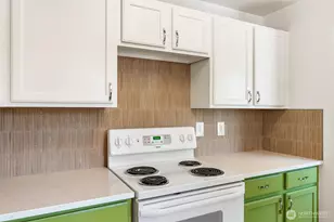 9701 Dayton Ave N, Seattle, WA 98103 - Photo 11