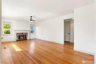 9701 Dayton Ave N, Seattle, WA 98103 - Photo 3