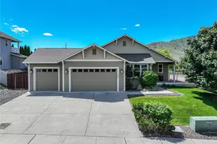 1000 Sunset Ln, Chelan, WA 98816 - Photo 1