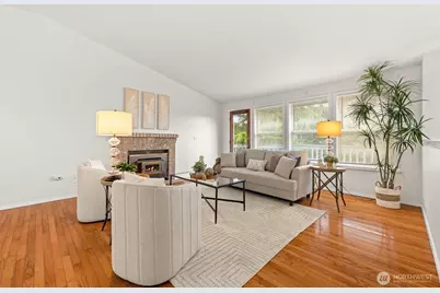 811 Union Avenue, Steilacoom, WA 98388 - Photo 3