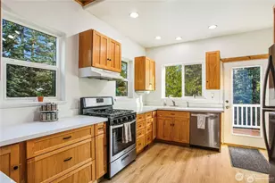 330 Keechelus Dr, Snoqualmie Pass, WA 98068 - Photo 7