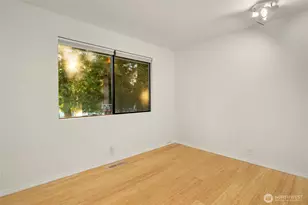19011 27th Dr SE, Bothell, WA 98012 - Photo 15
