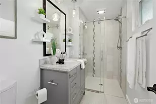 1310 121st Ave SE, Bellevue, WA 98005 - Photo 21