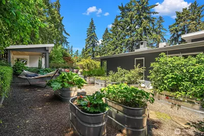 7260 W Mercer Way, Mercer Island, WA 98040 - Photo 33