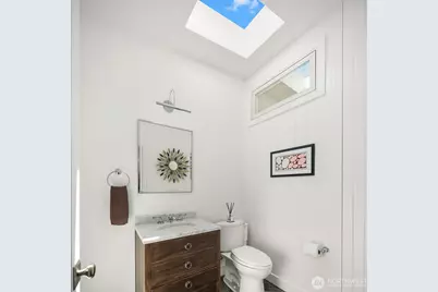 7260 W Mercer Way, Mercer Island, WA 98040 - Photo 25