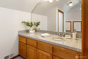 7754 Jones Ave NW, Seattle, WA 98117 - Photo 23