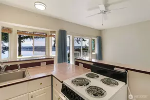 10125 Totem Way, Anderson Island, WA 98303 - Photo 29