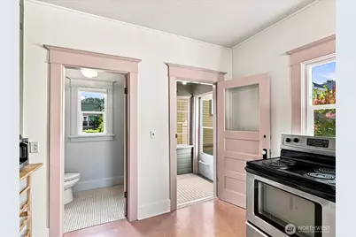 2811 SW Dakota Street, Seattle, WA 98126 - Photo 13