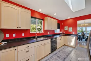 224 Forest Ln, Bellingham, WA 98225 - Photo 13