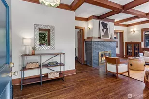 4754 4th Ave NE, Seattle, WA 98105 - Photo 5