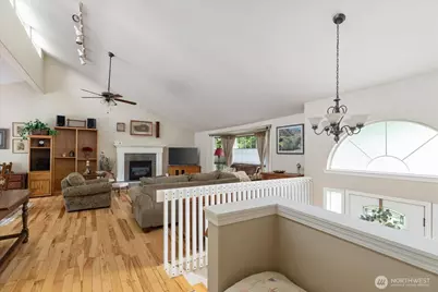 2415 E Cedar Hills Drive, Mount Vernon, WA 98274 - Photo 17