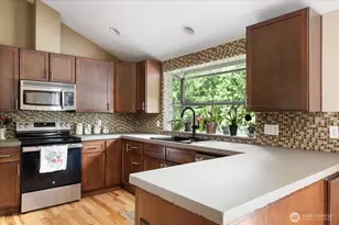 2415 E Cedar Hills Dr, Mount Vernon, WA 98274 - Photo 11