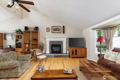 2415 E Cedar Hills Drive, Mount Vernon, WA 98274 - Photo 5