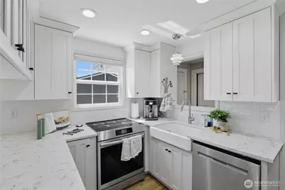 7110 Vandermark Road E, Bonney Lake, WA 98391 - Photo 15