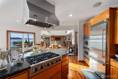 26 N Salmon Beach, Tacoma, WA 98407 - Photo 11