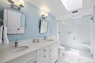 22201 NE 28th Place, Sammamish, WA 98074 - Photo 27