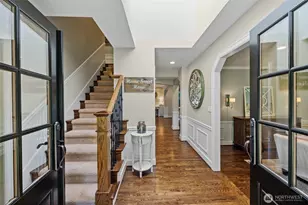 22201 NE 28th Pl, Sammamish, WA 98074 - Photo 3