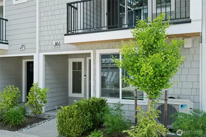 13730 Manor Way #J6, Lynnwood, WA 98087 - Photo 3